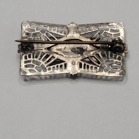 Art Deco Emerald Glass Filigree Brooch Antique - Picture 2 of 2